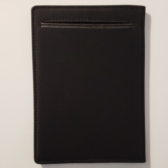 2 Authentic Kate Spade passport holders - Picture 3 of 4